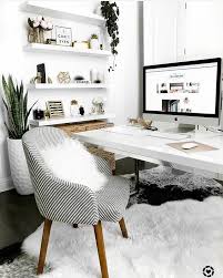 Coloris Fausse Fourrure Decor De Bureau A Domicile Idee Deco Bureau Et Deco Maison