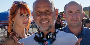 La sceneggiatura è stata scritta da furio andreotti, giulia calenda. Come Un Gatto In Tangenziale Iniziate Le Riprese Del Sequel