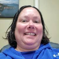 Sarah Holzer's Instagram, Twitter & Facebook