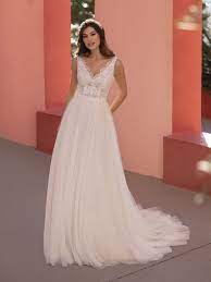 Das perfekte brautkleid, für alle bräute, die kein klassisches brautkleid suchen, sondern etwas besonderes. Brautmoden Lausanne Schweiz I Exklusive Hochzeitskleider Brautkleider