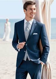Tutti i segreti per l'acquisto perfetto. Model Photo Abiti Da Matrimonio In Spiaggia Abbigliamento Uomo Matrimonio Abiti Da Uomo Matrimonio