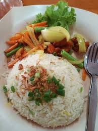 Ayam goreng kunyit ini bila dah sejuk pun tetap rangup. Lunch Nasi Goreng Ayam Kunyit Paling Simple Informasi Santai