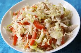 салат с пекинской капустой и красной рыбой и сухариками Salat Pekinskaya Kapusta S Kopchenoj Kuricej Vkusnyj Recept