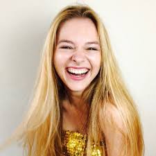 Chloé Booyens (@chloebooyens)