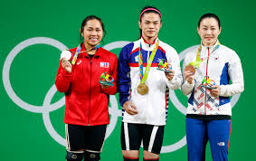 Si hidilyn diaz (ipinanganak noong pebrero 20, 1991) ay isang pilipinang olimpikong manlalaro ng pagbuhat ng mga pabigat mula sa lungsod ng zamboanga. Watch Hidilyn Diaz Eats Pizza After Winning Olympic Silver