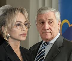 L'avvertimento di Marina Berlusconi a Tajani: Forza Italia in cerca di un  nuovo leader?