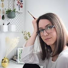 Anna Bucciarelli's Instagram, Twitter & Facebook