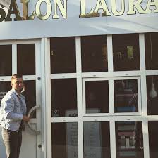 Salon Laura