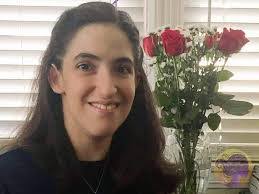 Alina Davidson's Instagram, Twitter & Facebook