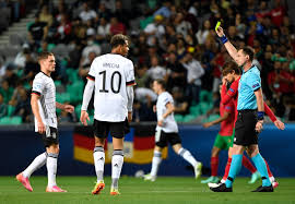 Portugal versucht vorerst die defensive. Deutschland Portugal Bilder Des Finales