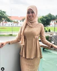 Free actresses wallpaper and other people desktop backgrounds. Artis Malaysia Bertudung Tapi Nabila Razali Didakwa Facebook