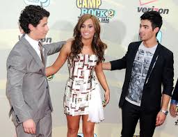 Joe Jonas Demi Lovato Photos Photos Premiere Of Camp Rock 2 The Final Jam In 2020 Demi Lovato Nick Jonas Demi Lovato Demi