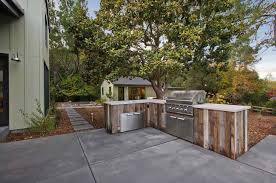 15+ farmhouse style outdoor kitchens