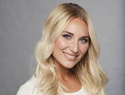 The Bachelor' contestant apologizes for throwback photo mocking Mexicans