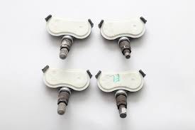 Toyota tundra is a pickup truck offered in 11 trims from 2005 to 2021, equipped with 7 original equipment tire size sets with recommended tire inflation of 26 psi to 50 psi. Toyota Tundra Tpms Tire Pressure Receiver Sensor Set 4 42607 0c080 Oem 07 18 2007 2008 2009 2010 2011 2012 2013 2014 2015 2016 2017 2018 Extreme Auto Parts