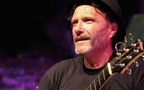 Alan Farrington, sirmionese finalista di The Voice Senior, in concerto