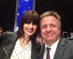 There once was a detective show called “Tenspeed and Brown Shoe.” It  starred @jeffgoldblum & @benvereen. I'm thinking of a remake with  @cherylburke; “Grayhair and Dance Shoe.” 🤔😏 @dancingwiththestars  #20thanniversary