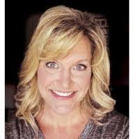 Julie Hostetler's Instagram, Twitter & Facebook