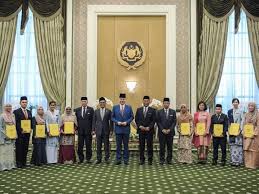 — untuk semakan temuduga biasiswa yang di pertuan agong 2021/2022 => klik sini. Sultan Nazrin Kurnia Biasiswa Kepada 10 Pelajar