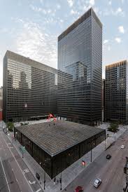 Widely considered an architectural and urban planning masterpiece, the chicago federal center plaza unifies ludwig mies van der rohe's complex of three government buildings. Chicago Federal Center Sah Archipedia