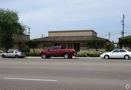 South clairemont dentistry is a preferred general dental practice owned and operated by dr. 3762 Clairemont Dr San Diego Ca 92117 Office For Lease Loopnet Com