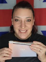 Seint makeup look: multi-stick balm, eyeshadow