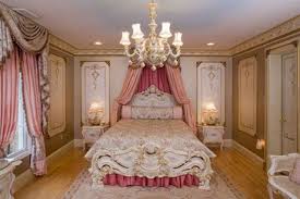 This Bedroom Has A Renaissance Influence With The Gold And The Chandelier Along With The Bed Canopy And Th Victorian Bedroom Bedroom Decor Cozy Bedroom Design