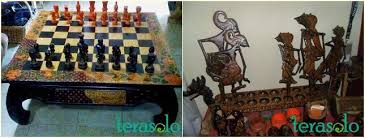 Menyadur guardian senin (28/06), bharat mistry dan tetangganya memiliki sebuah pohon. Meme Dagelan Lucu On Twitter Ini Meja Catur Dan Wayang Kayu Batik Karya Sumartoyo Cantik Faktakayu Via Terasolo Http T Co Hbsvhw027s