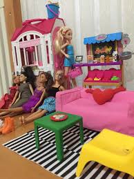 Barbie Oyuncaklar 2020 Barbie Barbie Oyuncak Barbie Ev