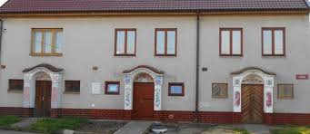 If you're looking for a cheap hotel in nové město na moravě, you should consider visiting during the low season. Hotely A Ubytovani Hrusky Hotel Cz