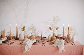 Seven Table Setting Ideas We Re Loving For A Holiday Dinner The Savvy Heart White Table Settings Simple Table Settings Simple Table