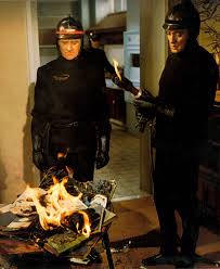 Fahrenheit 451,” Reviewed: An Adaptation For The Apotheosis Of Social  Media, And The Approach Of Authoritarianism | The New Yorker