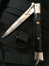 Pin By Hreisz On Au Oc Leo Callahan Stiletto Knife Switchblade Knife Vintage Flash