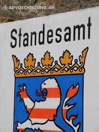 In diesem fall ist eine spätere änderung des familiennamen des kindes auf den familiennamen des vaters. á… Welchen Namen Kann O Muss Ich Nach Der Scheidung Fuhren