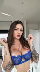 Ana Ferrari independent private escort - Scarlet Blue