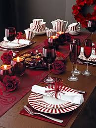 Image Detail For 25 Christmas Table Decorating Ideas 14 Home Design Ideas Christmas Dinnerware Christmas Dining Christmas Dinnerware Sets