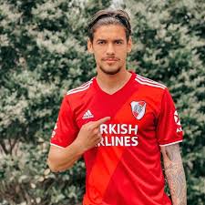 Martínez quarta fifa 21 is 24 years old and has 3* skills and 3* weakfoot, and is right footed. Ya Es Oficial River Confirmo La Venta De Lucas Martinez Quarta Rumbo A Fiorentina Tnt Sports