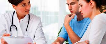 A megbízó először különféle iparosokkal végez konzultációt a lakásfelújítással kapcsolatban. Amea Konzultacio Orvosi Konzultacio