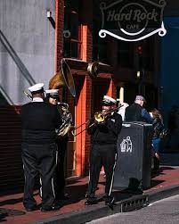 Chris Bartnik (@chrisbartnik) • Instagram photos and videos