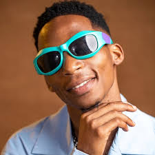 Aaron Derrick Belick (@badnovaofficiel) · Douala