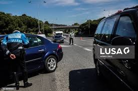 A medida da proibição da circulação entre concelhos vai vigorar entre a meia noite do dia 30 de outubro e as 23h59 do dia 3 de novembro, no entanto há exceções, um bilhete para um espetáculo pode constituir exceção. Portugal Proibido Circular Entre Concelhos Entre 20 00 De Hoje E 05 00 De Segunda Feira Portugal Digital