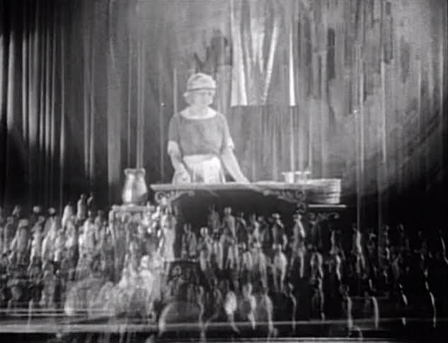 Mill Creek Musings: Glorifying the American Girl (1929) – The Motion  Pictures