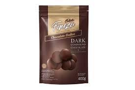 Coklat compound berkualitas merk collata, banyak dipakai oleh baker untuk kue, roti maupun pastry. Compound Chocolate