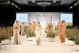 Temukan lebih dari 300 pilihan rangkaian bunga di toko bunga rawa belong ini. Ria Miranda Hadirkan Busana Dari Bunga Sisa Rawa Belong Republika Online