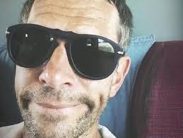 Lift your spirits with funny jokes, trending memes, entertaining gifs, inspiring stories, viral videos, and so much. Micky Beisenherz Moderator Atzt Gegen Die Deutsche Bahn Mopo De