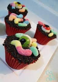 20 Halloween Cupcakes Fun Ways To Decorate Craftionary Halloween Desserts Halloween Cupcakes Halloween Deserts