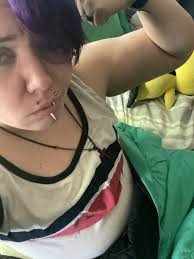 Looking for female gaming friends