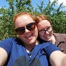 Lori Ramsden's Instagram, Twitter & Facebook