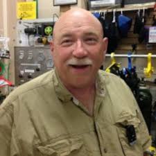 Gigglin' Marlin Dive & Swim