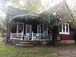 Country Woods Inn Bed Breakfast Cabins In Glen Rose Texas Cabin House Styles Bed And Breakfast